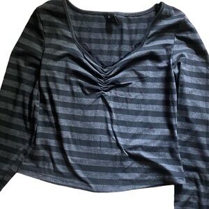 Stripped Cropped Long Sleeve Top